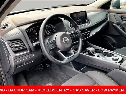 Used 2023 Nissan Rogue S image 17