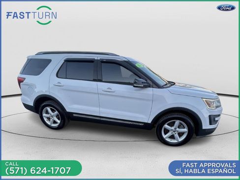 Used 2016 Ford Explorer XLT w/ Equipment Group 201A AWD/4WD image 7