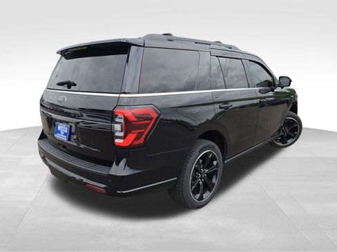 Used 2023 Ford Expedition Limited AWD/4WD image 7