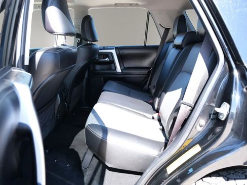 Used 2016 Toyota 4Runner SR5 Premium image 22