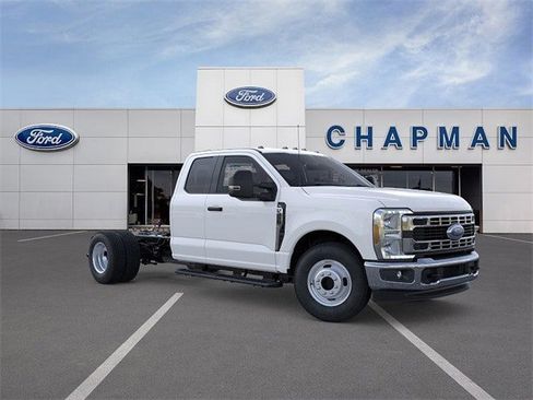 New 2025 Ford F350 XL w/ XL Chrome Package image 29