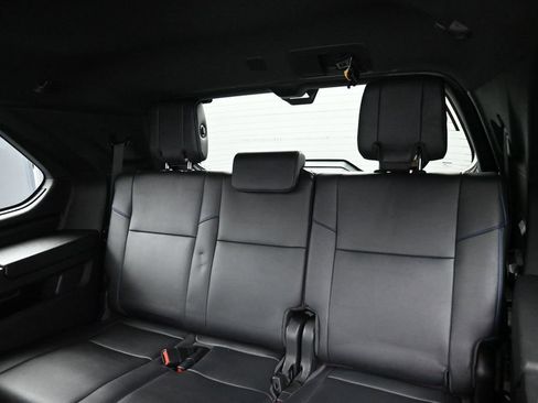Certified 2023 Toyota Sequoia Platinum AWD/4WD image 31