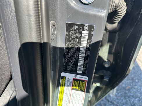 Used 2025 Toyota Camry LE image 28