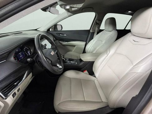 Certified 2023 Cadillac XT4 Premium Luxury w/ Cold Weather Package FWD image 17