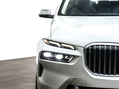 Used 2023 BMW X7 xDrive40i image 15