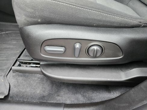 Used 2023 Chevrolet Traverse LT w/ LPO, Floor Liner Package image 19