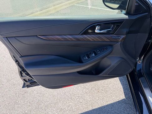 Used 2016 Nissan Maxima Platinum image 13
