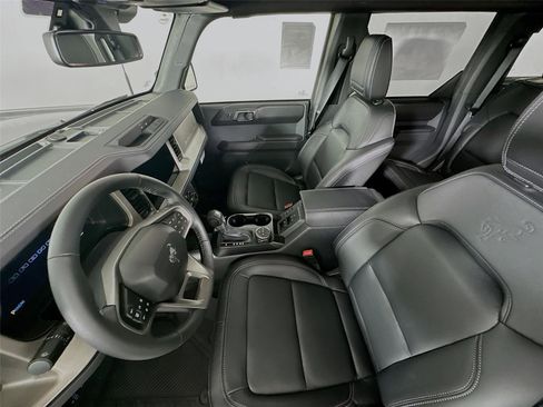 New 2025 Ford Bronco Outer Banks image 11