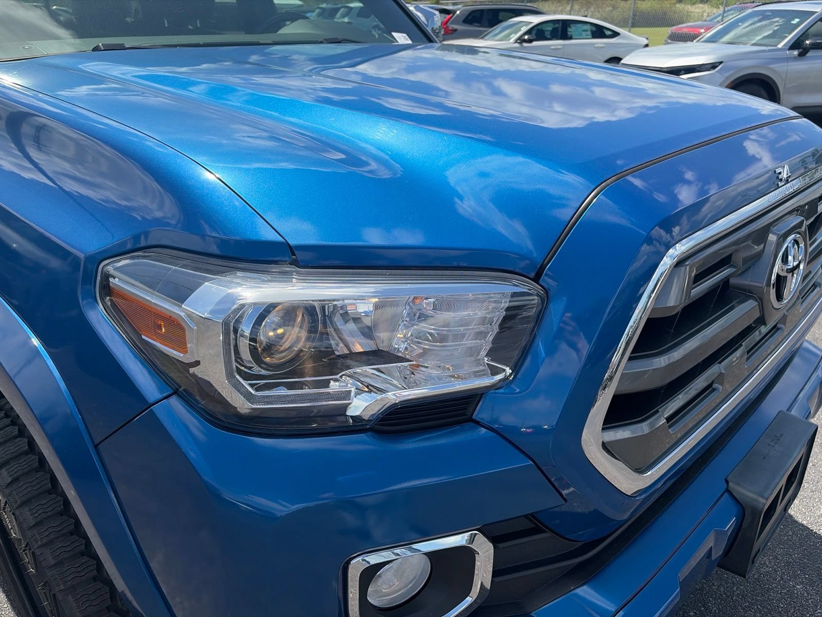 Used 2017 Toyota Tacoma Limited w/ Tow Package AWD/4WD image 57