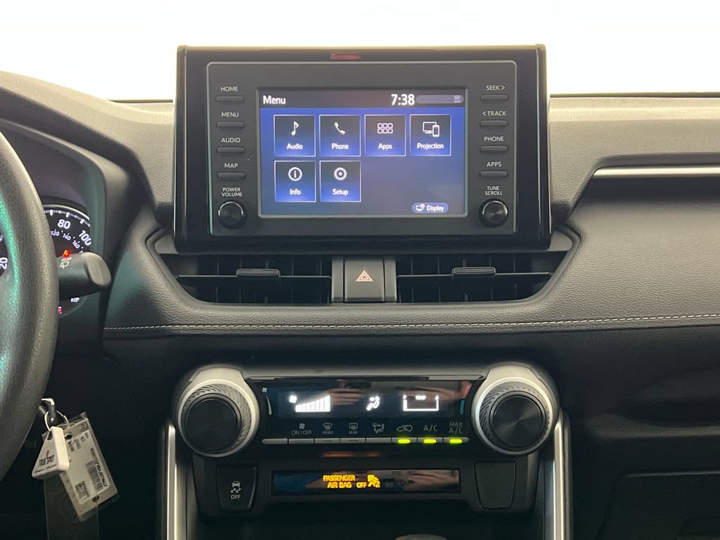 Used 2019 Toyota RAV4 LE w/ Carpet Mat Package FWD image 20