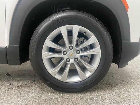 Used 2021 Chevrolet TrailBlazer LS image 29