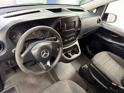 Used 2020 Mercedes-Benz Metris image 26