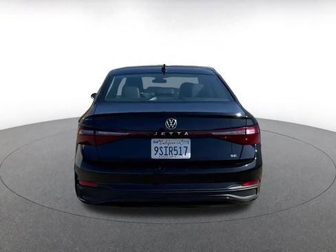 Used 2025 Volkswagen Jetta SE image 12