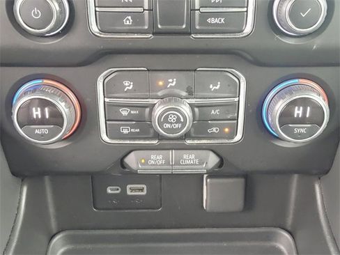 Used 2022 Chevrolet Tahoe LS image 28