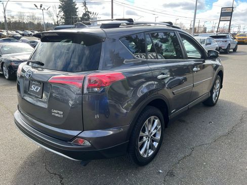 Used 2016 Toyota RAV4 Limited image 3
