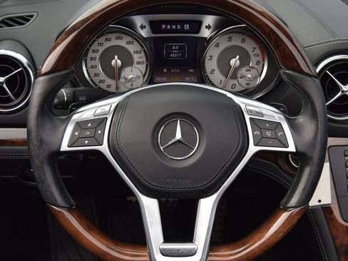 Used 2013 Mercedes-Benz SL 550 image 17