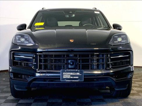 Certified 2024 Porsche Cayenne AWD/4WD image 10