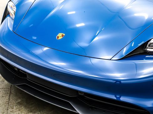 Used 2023 Porsche Taycan image 14