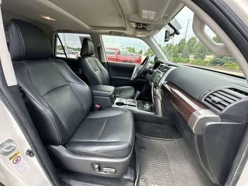 Used 2018 Toyota 4Runner Limited AWD/4WD image 23