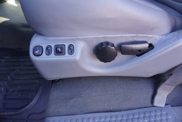 Used 2004 Ford F350 Lariat AWD/4WD image 23