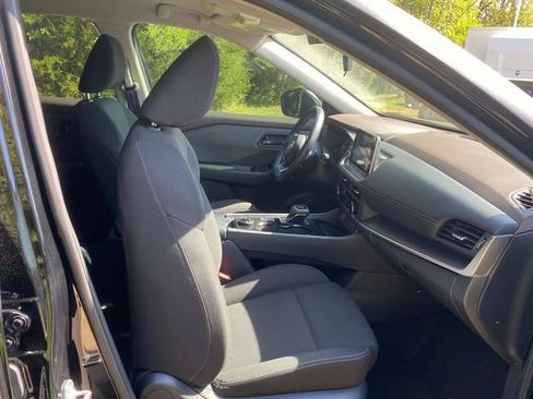 Used 2023 Nissan Rogue S image 34