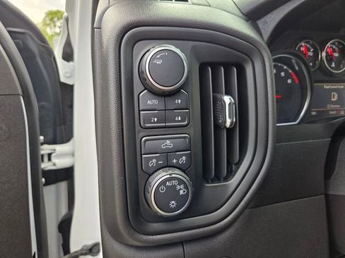 Used 2021 Chevrolet Silverado 1500 Custom Trail Boss w/ Safety Confidence Package AWD/4WD image 11