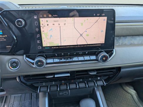 Used 2024 Chevrolet Colorado ZR2 w/ Technology Package image 16