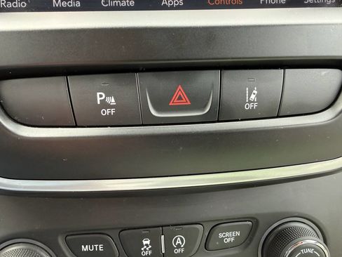 Used 2022 Jeep Cherokee Latitude Lux image 20