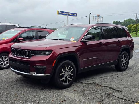 Used 2025 Jeep Grand Cherokee L Limited w/ Luxury Tech Group II AWD/4WD image 2