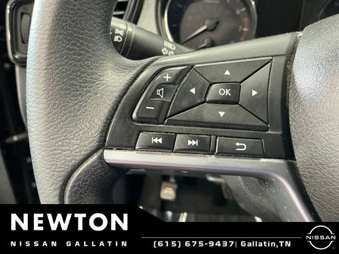 Used 2018 Nissan Rogue S FWD image 26