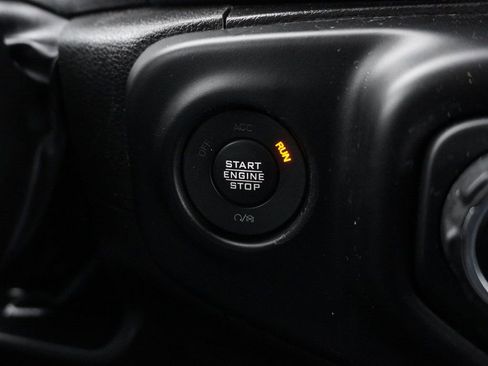 Used 2022 Jeep Gladiator Sport AWD/4WD image 35