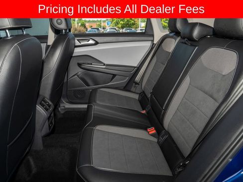 Used 2022 Volkswagen Taos SE FWD image 8