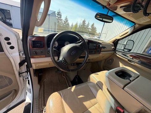 Used 2005 Ford F450 4x4 Crew Cab Super Duty image 9