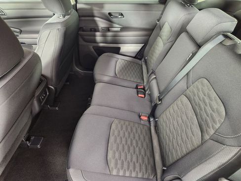 New 2026 Nissan Pathfinder SV image 12