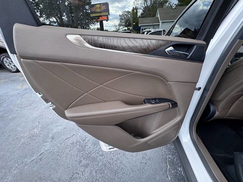 Used 2017 Lincoln MKC Reserve image 32