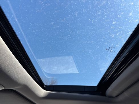 Used 2023 Honda Odyssey Elite image 21