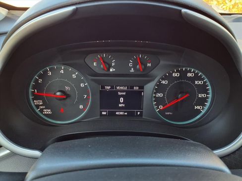 Used 2023 Chevrolet Malibu LT image 2