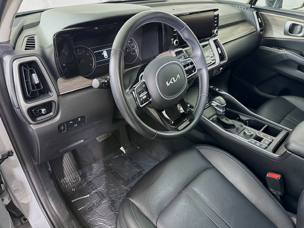 Certified 2022 Kia Sorento X-Line EX AWD/4WD image 19