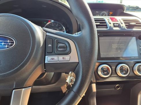 Used 2017 Subaru Forester 2.5i Premium image 10