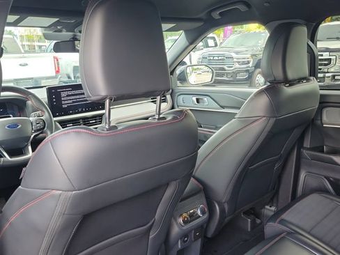 Certified 2025 Ford Explorer ST-Line RWD image 11