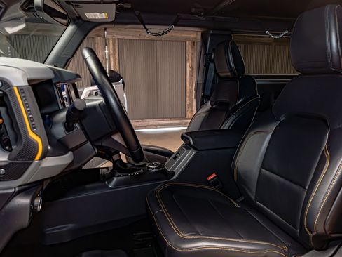 Used 2022 Ford Bronco Badlands image 24