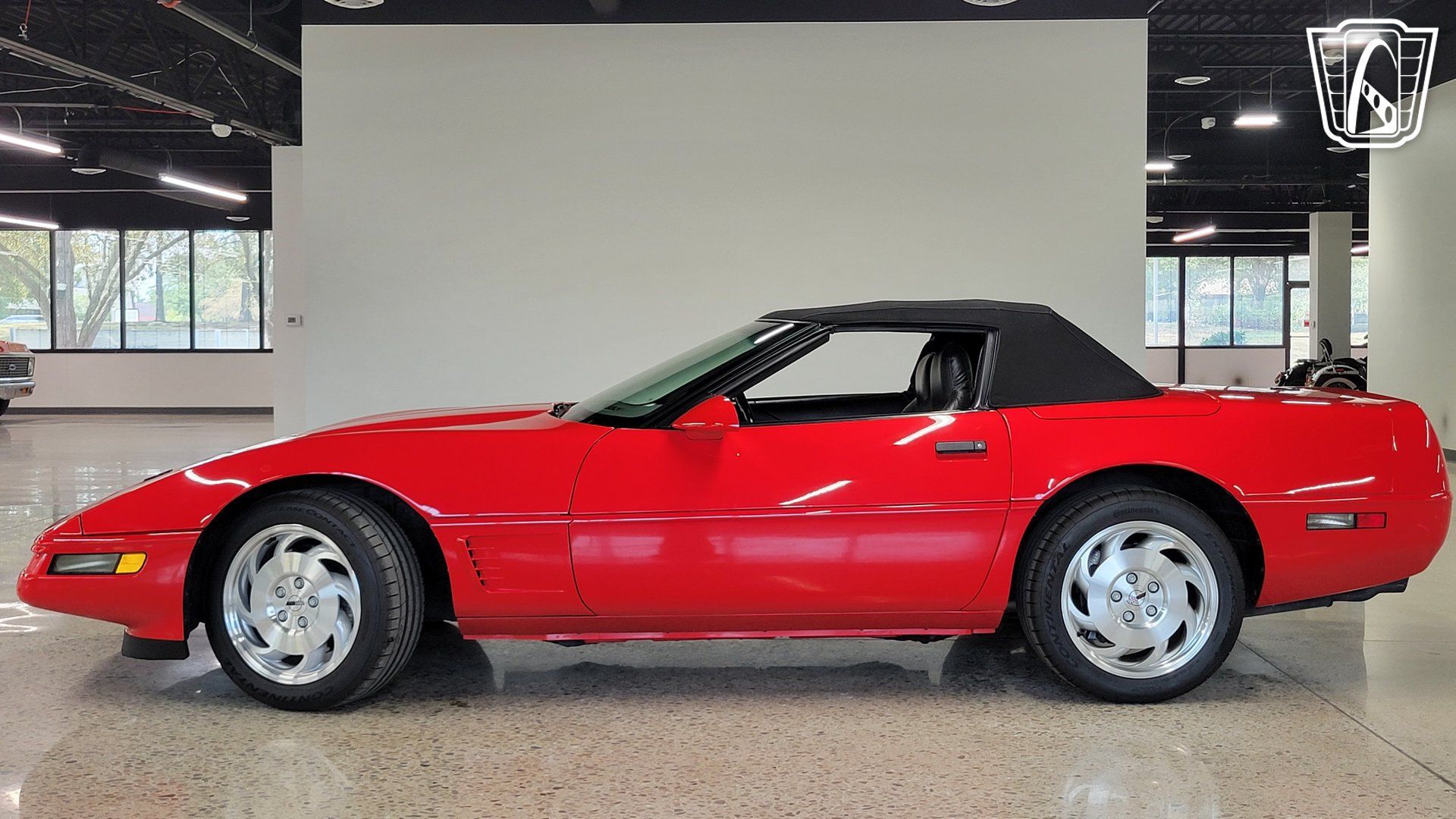 Used 1996 Chevrolet Corvette Convertible RWD image 2
