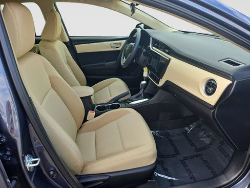 Used 2017 Toyota Corolla LE FWD image 15