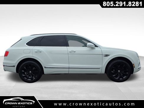 Used 2017 Bentley Bentayga image 8