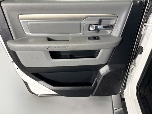 Used 2017 RAM 1500 Classic SLT AWD/4WD image 24