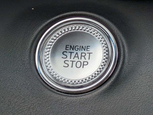 Used 2025 Genesis GV70 2.5T AWD/4WD image 33