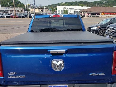 Used 2019 RAM 1500 Laramie AWD/4WD image 22