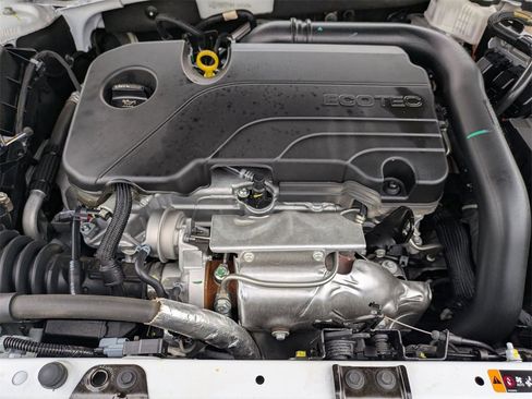 Used 2024 Chevrolet Malibu LT image 36