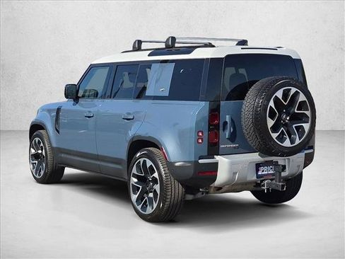 Used 2022 Land Rover Defender 110 SE AWD/4WD image 8