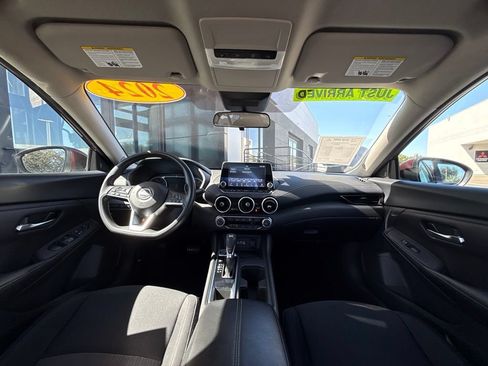 Used 2024 Nissan Sentra SV FWD image 18